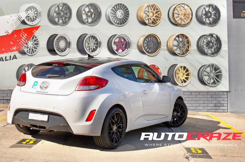 HYUNDAI VELOSTER HOCKENHEIM GLOSS BLACK