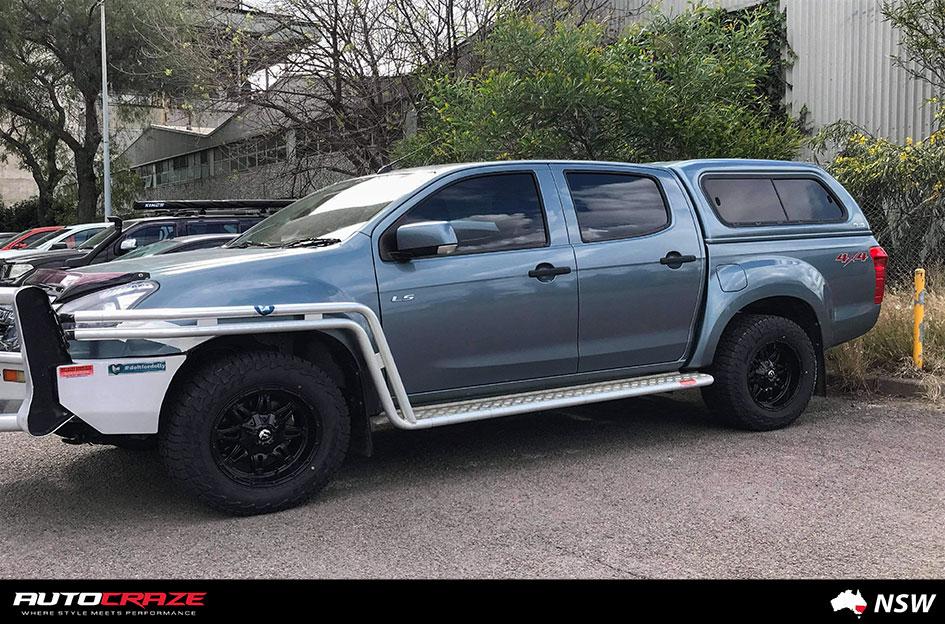 ISUZU DMAX HOSTAGE MATTE BLACK