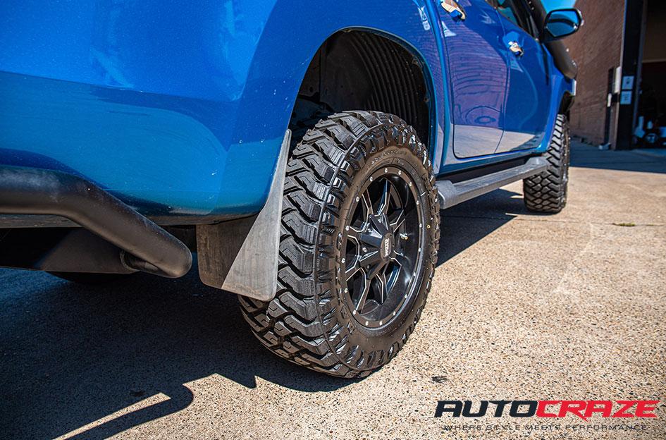 MITSUBISHI TRITON MO970 SATIN BLACK MILLED ACCENTS