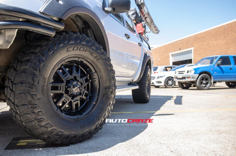 MITSUBISHI TRITON RAMBO SATIN BLACK