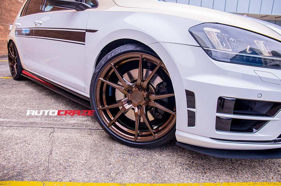 VOLKSWAGEN GOLF SF06 BRONZE