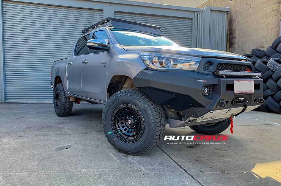 TOYOTA HILUX N80 4WD ZEPHYR MATTE BLACK