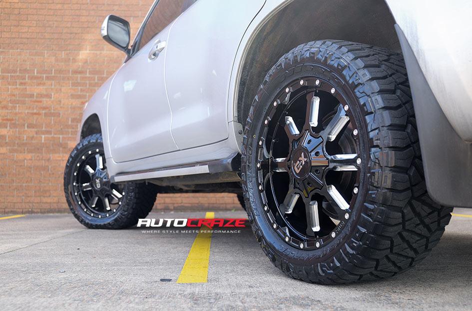 TOYOTA LANDCRUSIER MAMMOTH XD GLOSS BLACK MILLED