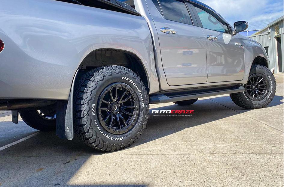 TOYOTA HILUX N80 4WD REBEL MATTE BLACK