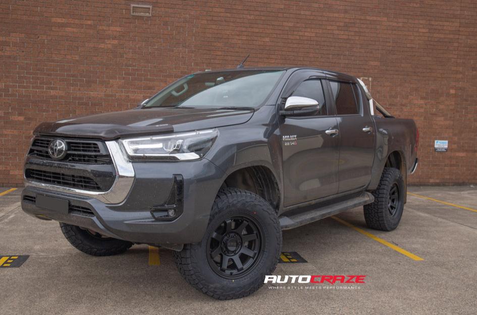 TOYOTA HILUX N80 4WD TRAIL SATIN BLACK
