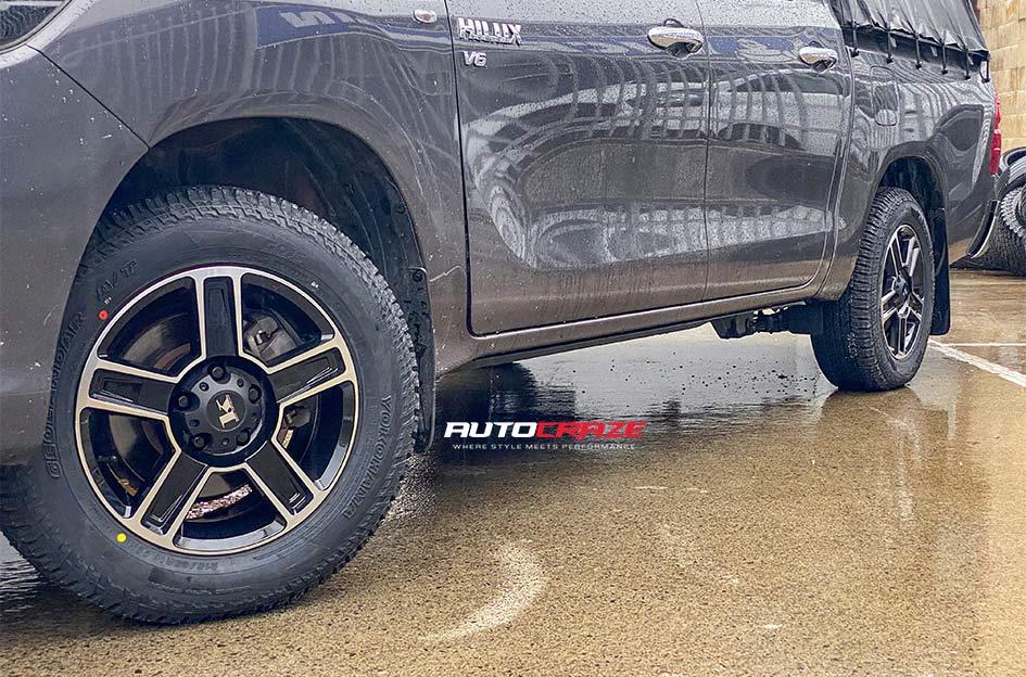 TOYOTA HILUX N80 4WD CORSA GLOSS BLACK MACHINED FACE
