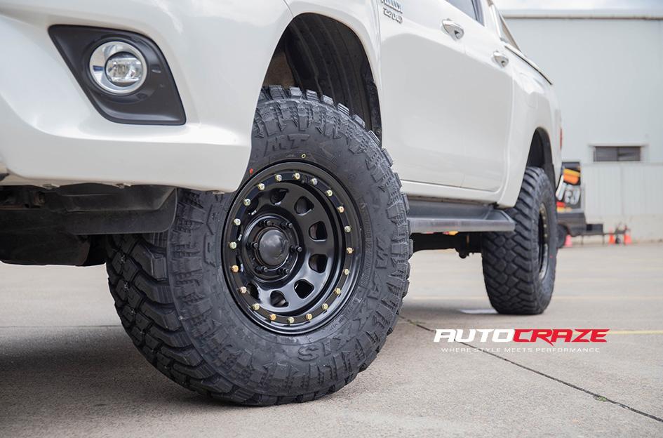 TOYOTA HILUX N80 4WD D LOCKER BLACK