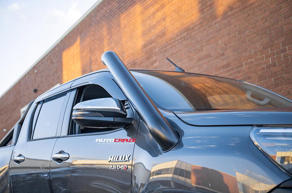 TOYOTA HILUX 4WD MX AMURO PASSION BLACK TINT W BLACK LIP