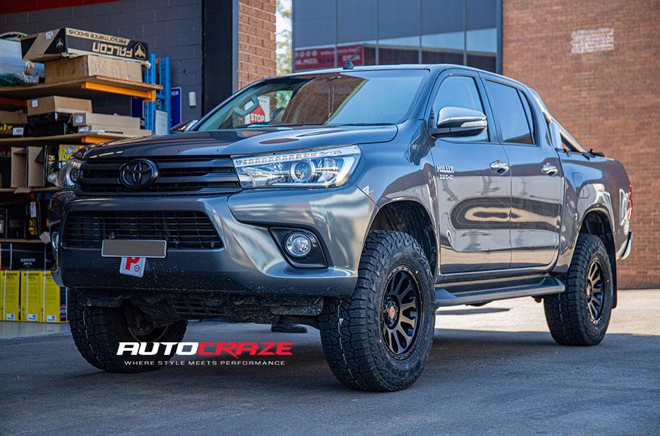 TOYOTA HILUX N80 4WD VICTIM MATTE BLACK