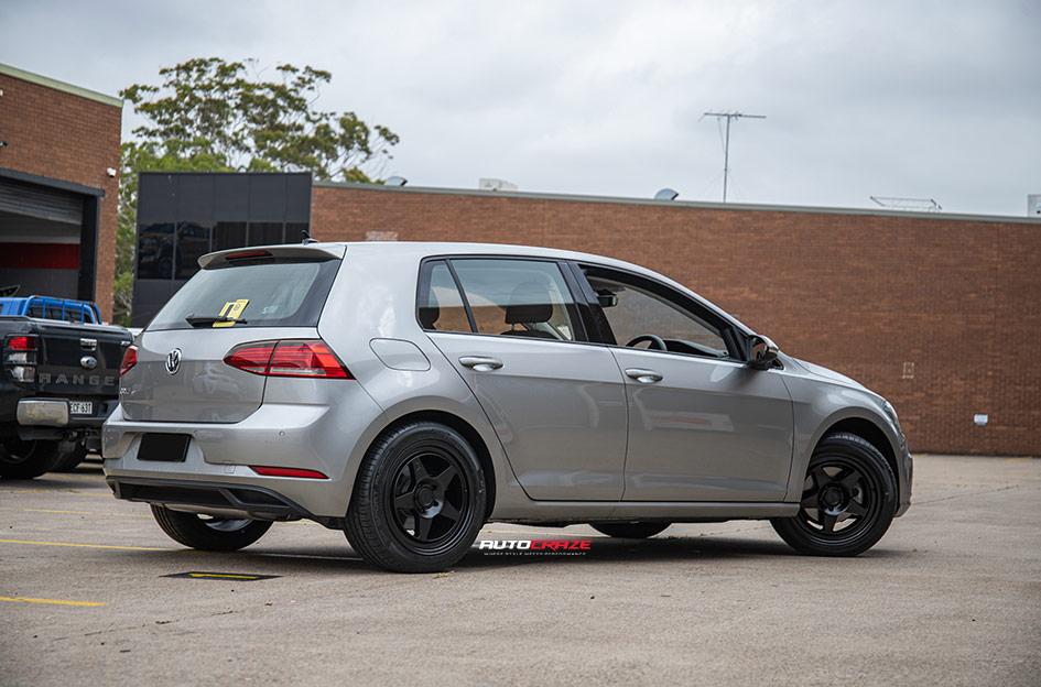 VOLKSWAGEN GOLF MR137 SATIN BLACK