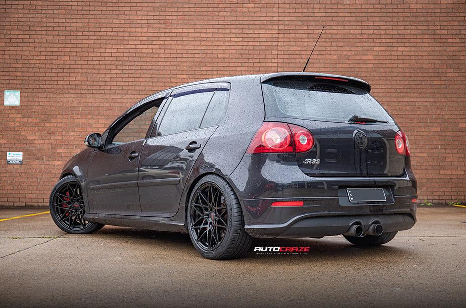 VOLKSWAGEN-GOLF-ZR1-GLOSS-BLACK