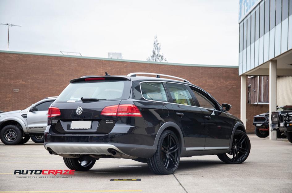 VOLKSWAGEN PASSAT SQ32 OSAKA MATTE BLACK 