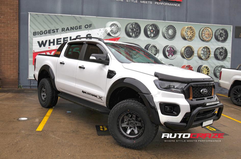 FORD RANGER KICKER ANTHRACITE BLACK LIP