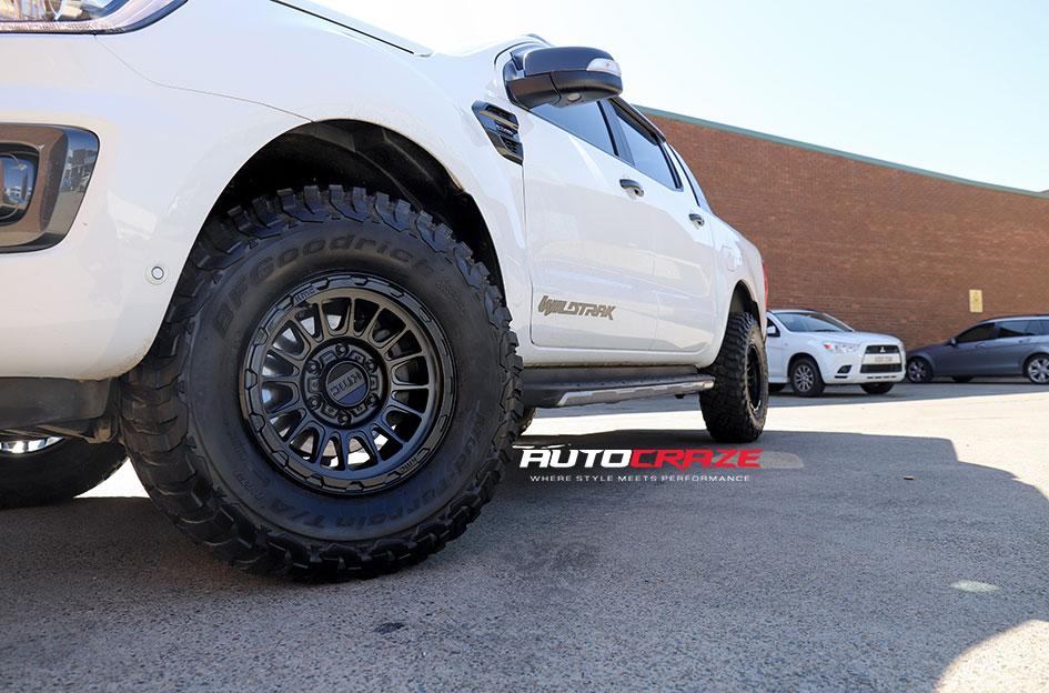 FORD RANGER IMPACT SATIN BLACK