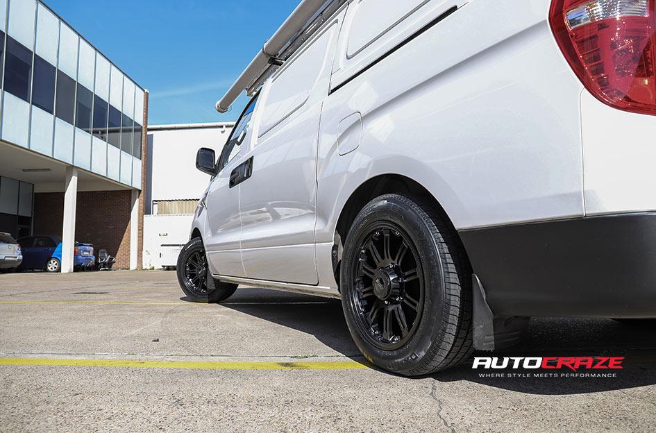 HYUNDAI-ILOAD-GRANITE-MATTE-BLACK
