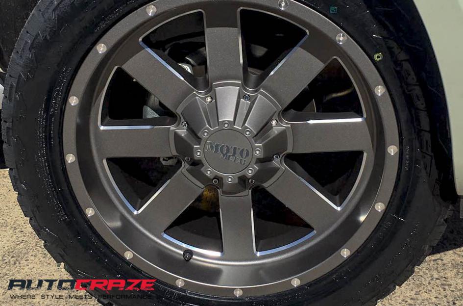 NISSAN NAVARA MO962 SATIN GREY MILLED ACCENTS