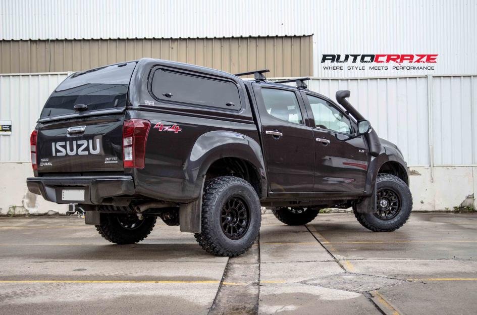 ISUZU DMAX MO971 SATIN BLACK