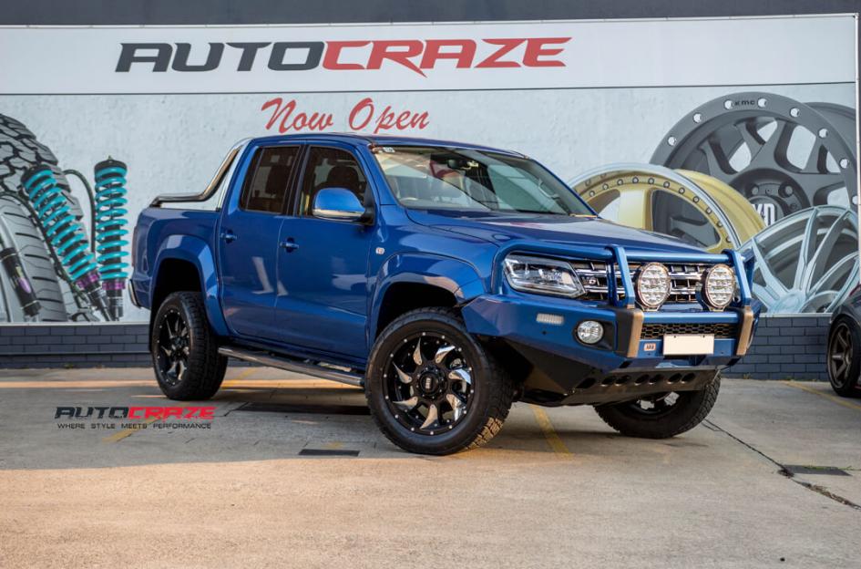 VOLKSWAGEN AMAROK GD01 BLACK WITH CHROME INSERTS