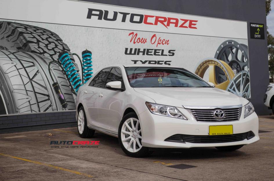 TOYOTA AURION CARBINE WHITE