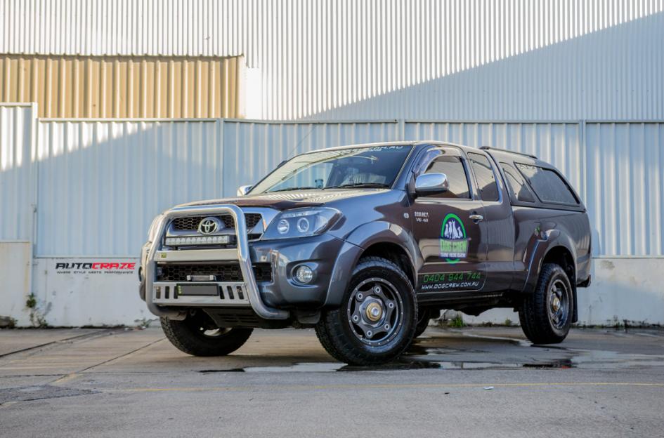 TOYOTA HILUX N70 4WD MO977 GUN METAL