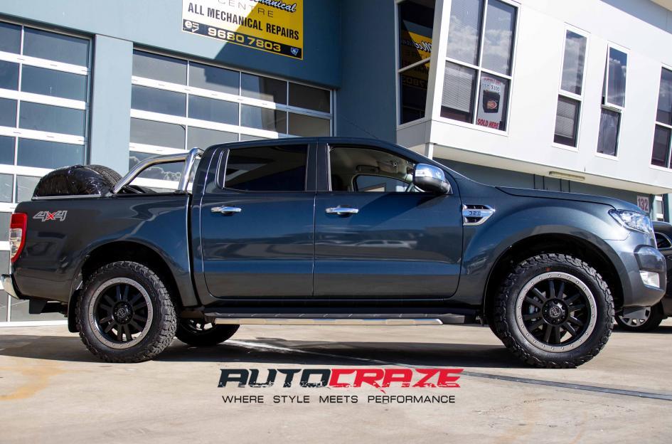FORD-RANGER-TANAY-MATTE-BLACK-WITH-MATTE-GRAPHITE-LIP-EDGE