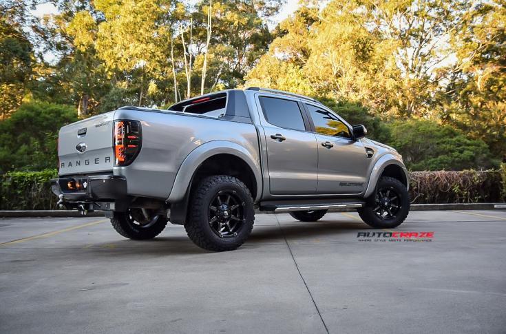 FORD RANGER COUPLER BLACK MACHINED WITH DARK TINT