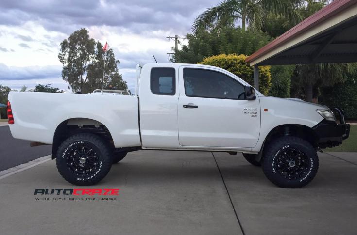 TOYOTA HILUX N70 4WD HOSS XD GLOSS BLACK