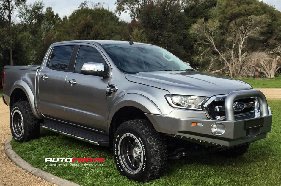 FORD-RANGER-TROPHY-MATTE-BLACK-WITH-ANTHRACITE-RING-7