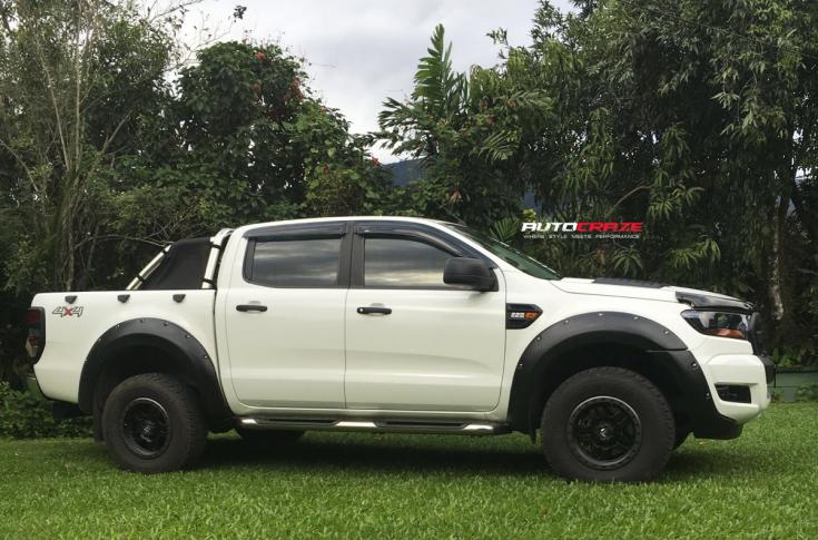 FORD RANGER ANZA MATTE BLACK WITH ANTHRACITE RING