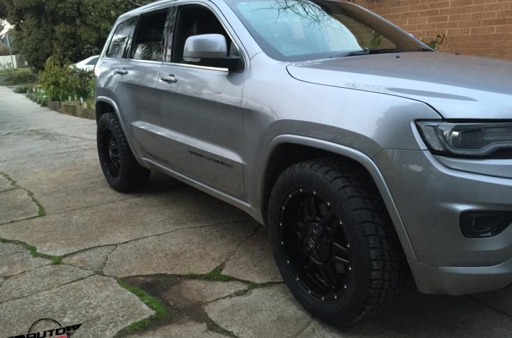 JEEP-GRAND-CHEROKEE-OCTOBOT-MATTE-BLACK