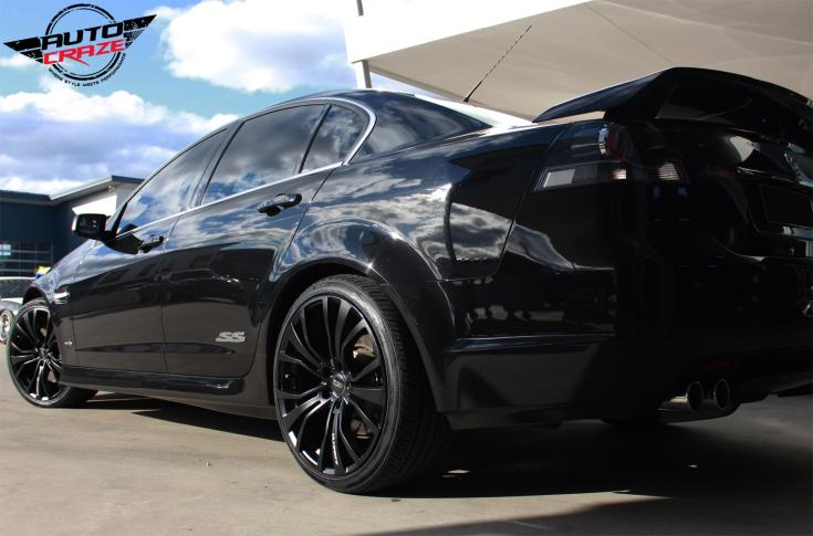 HOLDEN-COMMODORE-VE-SS-ULTIMATE-MATTE-BLACK