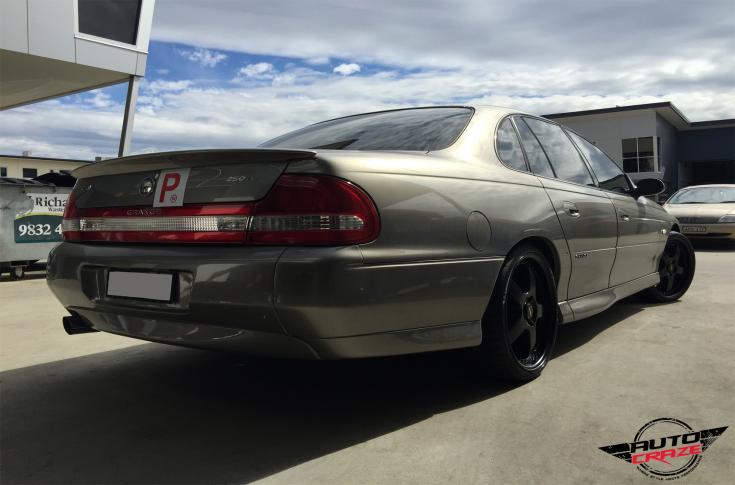 HOLDEN-STATESMAN-FR
