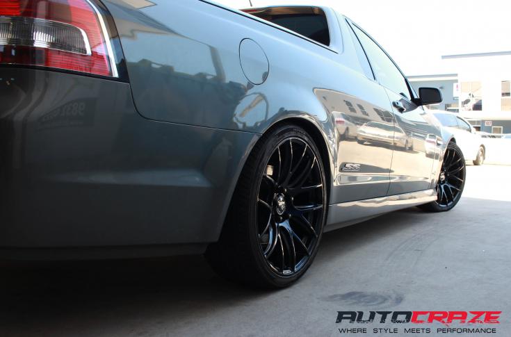 HOLDEN-COMMODORE-VE-UTE-OX111-MATTE-BLACK