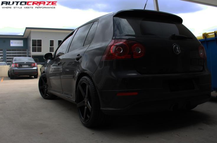 VOLKSWAGEN GOLF R5 SATIN BLACK