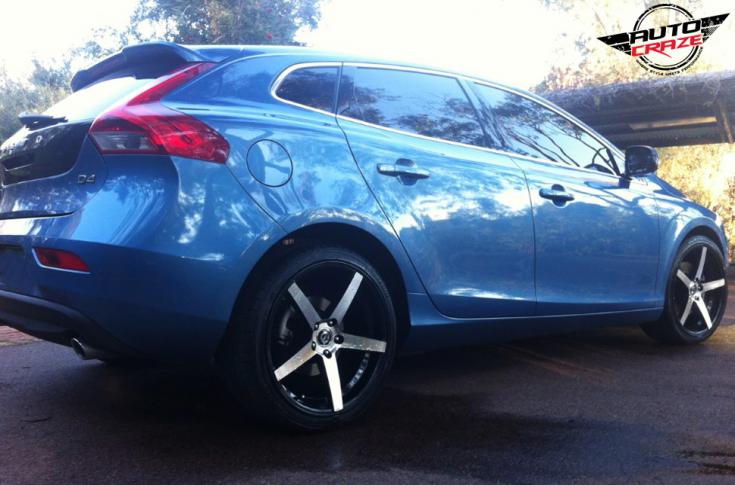 VOLVO V40 RACER BLACK MACHINED FACE