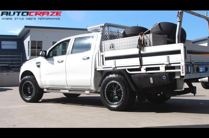 FORD-RANGER-TROPHY-MATTE-BLACK-WITH-ANTHRACITE-RING