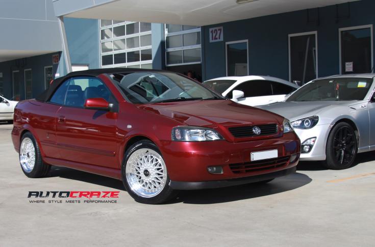 HOLDEN ASTRA (5 STUD) OX3001 SILVER MACHINE LIP