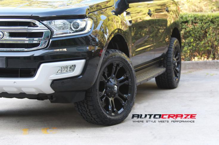 FORD EVEREST VAPOR MATTE BLACK
