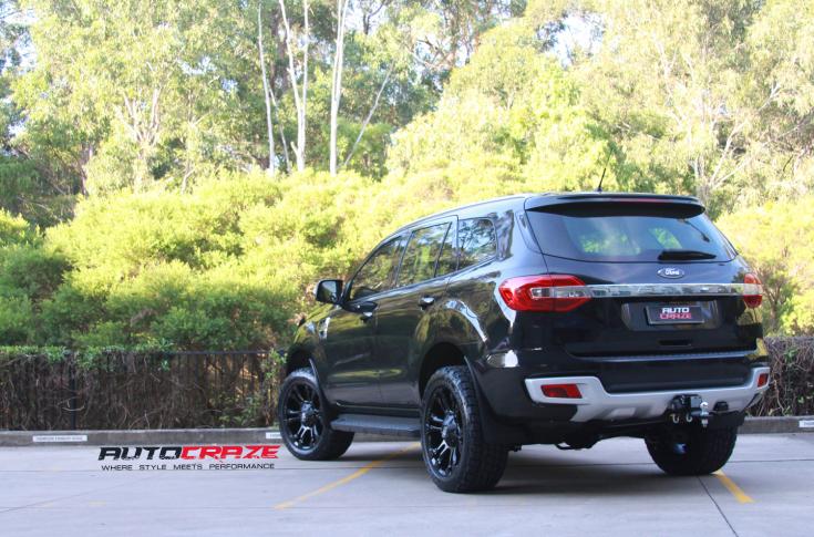 FORD EVEREST VAPOR MATTE BLACK