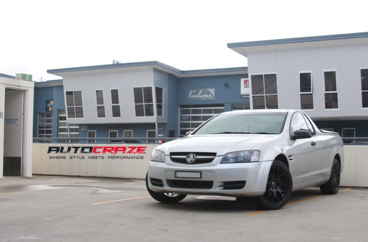 HOLDEN-COMMODORE-UTE-M-SPEC-MATTE-BLACK