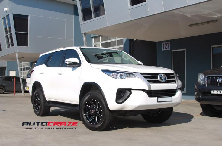 TOYOTA FORTUNER RAZORBACK GLOSS BLACK MILLED ACCENTS