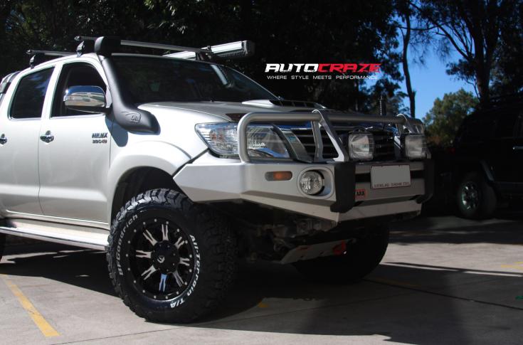TOYOTA HILUX N70 4WD NUTZ GLOSS BLACK MILLED ACCENT
