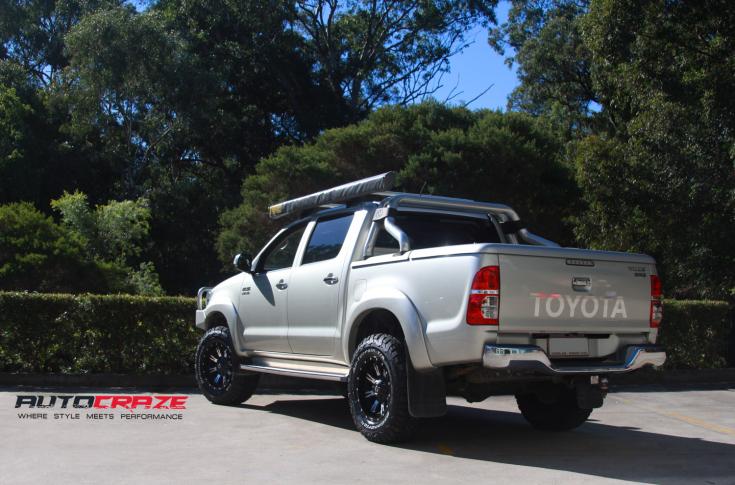 TOYOTA HILUX N70 4WD NUTZ GLOSS BLACK MILLED ACCENT