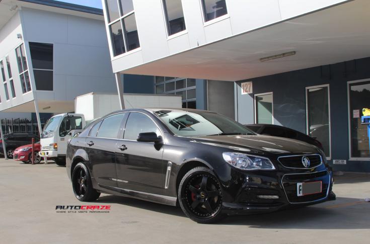 HOLDEN-COMMODORE-FR