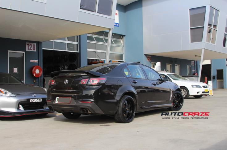 HOLDEN-COMMODORE-FR