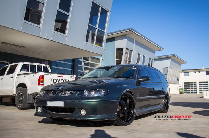 HOLDEN-COMMODORE-FR