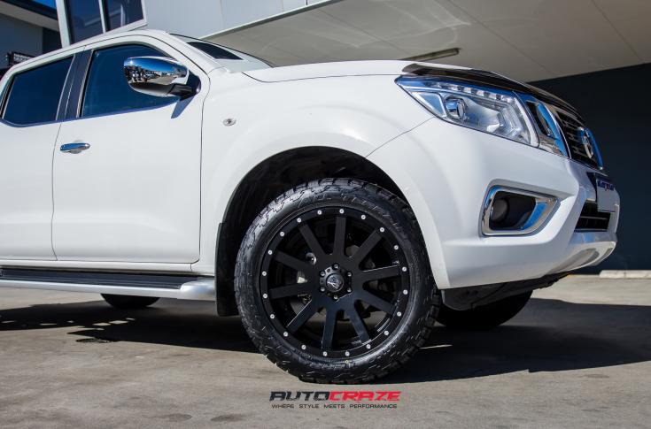 NISSAN NAVARA HEIST SATIN BLACK