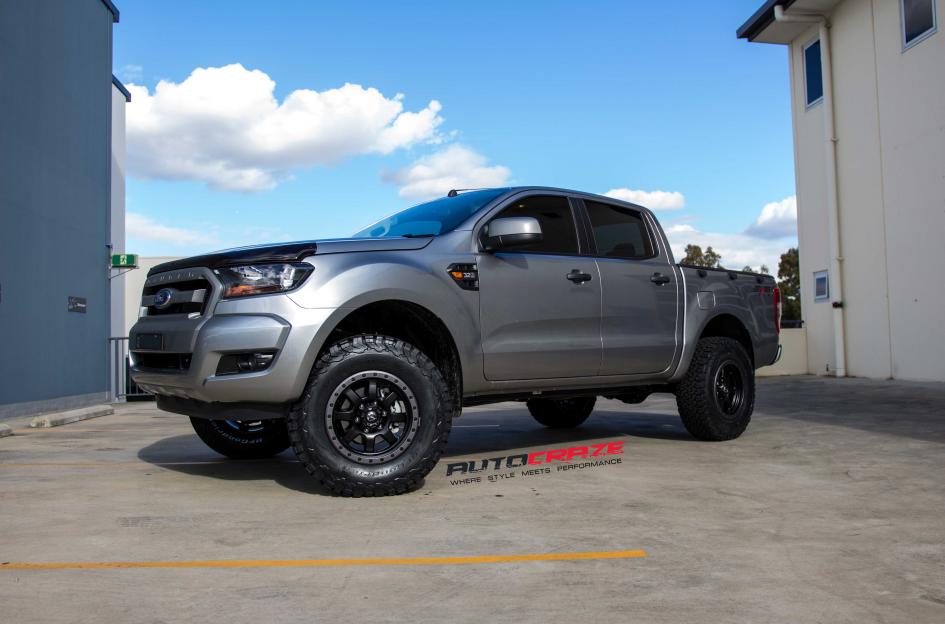 FORD-RANGER-TROPHY-MATTE-BLACK-WITH-ANTHRACITE-RING-6