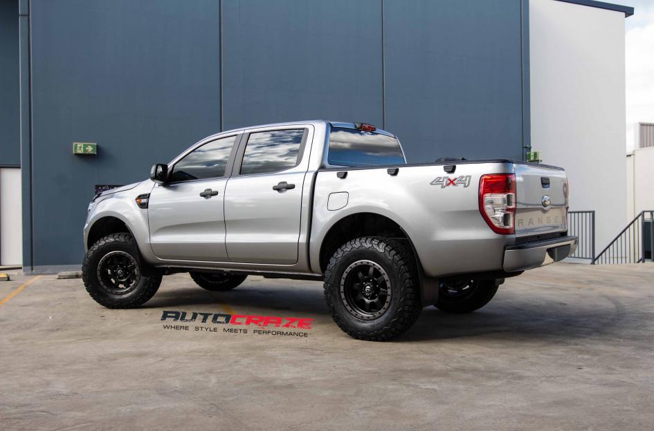 FORD-RANGER-TROPHY-MATTE-BLACK-WITH-ANTHRACITE-RING-6