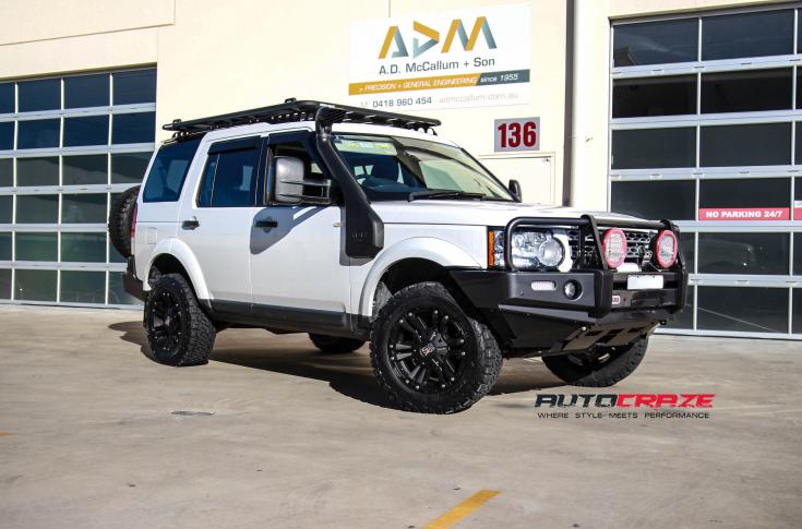 LAND-ROVER-DISCOVERY-MONSTER-XD-MATTE-BLACK
